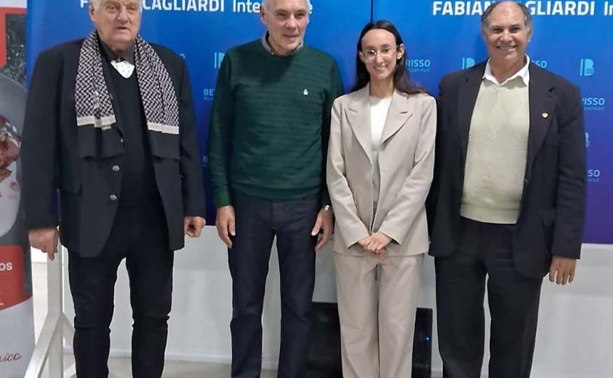 AEHG-La-Plata-acompano-al-intendente-Fabian-Cagliardi-en-una-nueva-edicion-de-la-Fiesta-Provincial-del-Vino-de-la-Costa